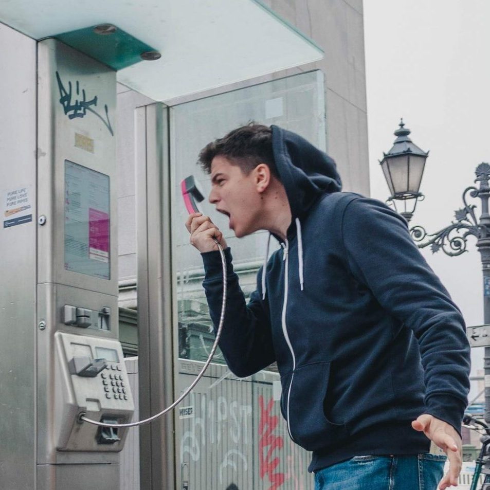 alexandra-mirghe-b1qKzqSe2Rc-unsplash Contact Center