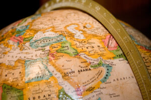 Consulting in the Middle East: How Firms Are Powering Economic Transformation 6 Mercado de consultoria no Oriente Médio